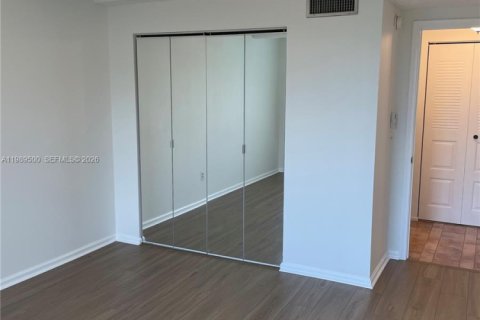 Снять в аренду кондоминиум в Бока-Ратон, Флорида 2 спальни, 107.3м2, № 2058137 - фото 13