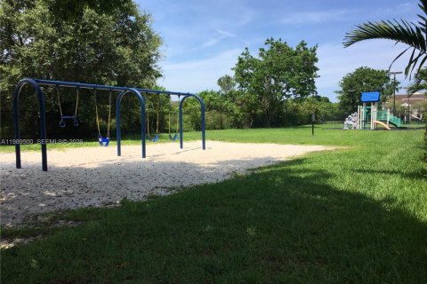 Снять в аренду кондоминиум в Бока-Ратон, Флорида 2 спальни, 107.3м2, № 2058137 - фото 29