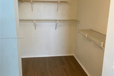 Снять в аренду кондоминиум в Бока-Ратон, Флорида 2 спальни, 107.3м2, № 2058137 - фото 11