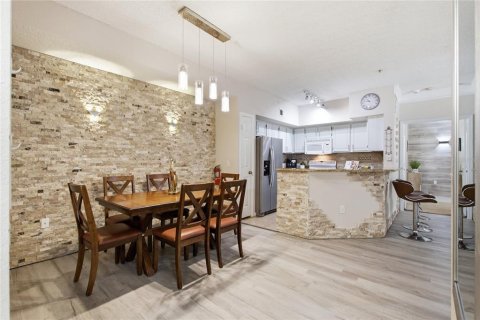 Купить кондоминиум в Орландо, Флорида 5 комнат, 96.99м2, № 2294626 - фото 2