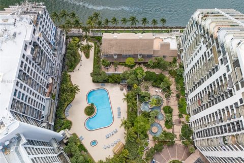 Copropriété à vendre à Miami, Floride: 1 chambre, 71.53 m2 № 1951165 - photo 9