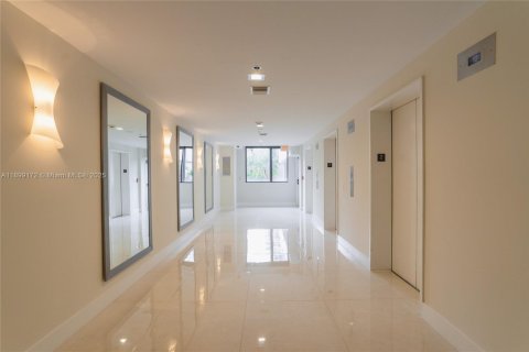 Copropriété à vendre à Miami, Floride: 1 chambre, 71.53 m2 № 1951165 - photo 17