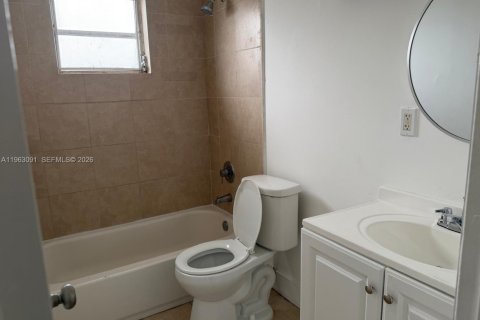 Снять в аренду виллу или дом в Майами, Флорида 4 спальни, 242.94м2, № 2046821 - фото 15