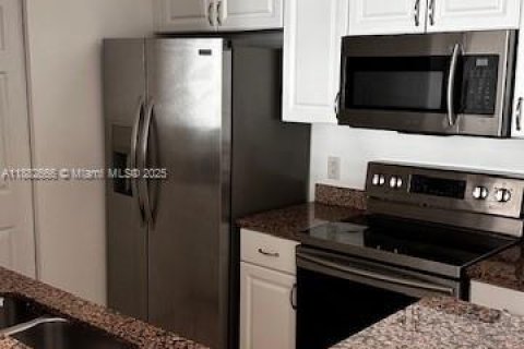 Copropriété à louer à Miami, Floride: 1 chambre, 69.68 m2 № 1931848 - photo 10