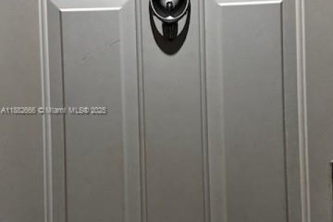 Copropriété à louer à Miami, Floride: 1 chambre, 69.68 m2 № 1931848 - photo 9