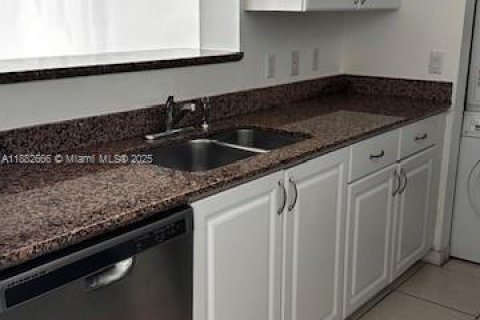 Copropriété à louer à Miami, Floride: 1 chambre, 69.68 m2 № 1931848 - photo 11