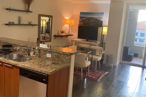 Condo in Miami, Florida, 1 bedroom  № 2362788 - photo 7