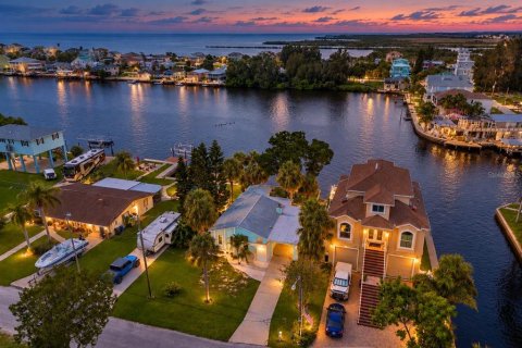 Casa en Hudson, Florida 2 dormitorios, 92.81 m2 № 2364164