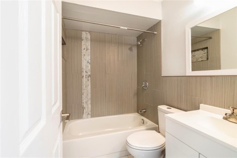Apartamento en alquiler en Tarpon Springs, Florida, 2 dormitorios, 69.68 m2 № 1720446 - foto 15