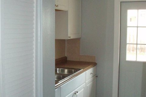 Apartamento en alquiler en Tarpon Springs, Florida, 2 dormitorios, 69.68 m2 № 1720446 - foto 3