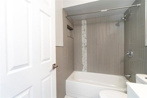 Apartamento en alquiler en Tarpon Springs, Florida, 2 dormitorios, 69.68 m2 № 1720446 - foto 14