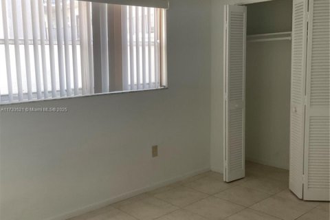 Condo in Sunny Isles Beach, Florida, 2 bedrooms  № 1714834 - photo 6