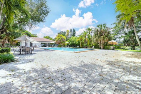 Appartement à louer à Coral Springs, Floride: 2 chambres, 102.19 m2 № 2264787 - photo 12