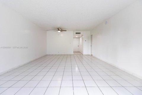 Appartement à louer à Coral Springs, Floride: 2 chambres, 102.19 m2 № 2264787 - photo 17