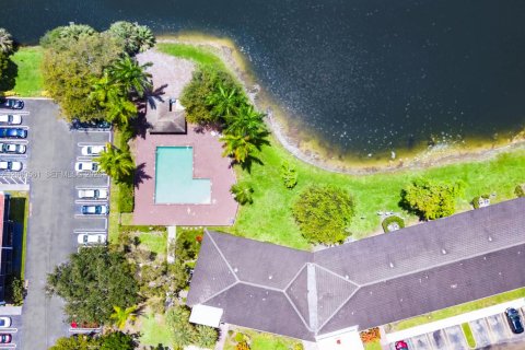 Appartement à louer à Coral Springs, Floride: 2 chambres, 102.19 m2 № 2264787 - photo 15