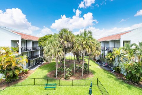 Appartement à Coral Springs, Floride 2 chambres, 102.19 m2 № 2264787