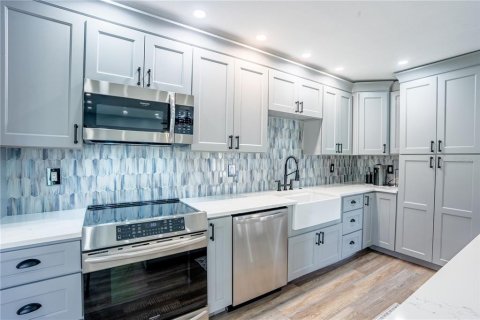 Condo in Safety Harbor, Florida, 1 bedroom № 2238176 - photo 6