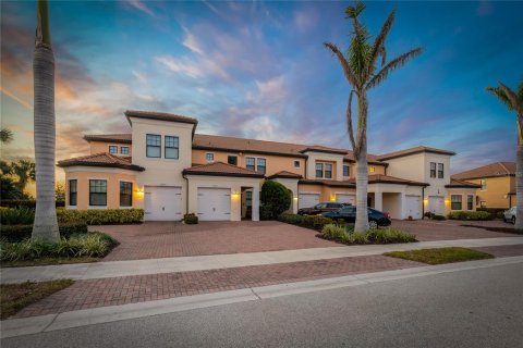 Condo in Venice, Florida, 2 bedrooms  № 1734874 - photo 1