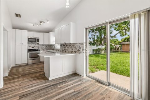 Villa ou maison à vendre à Tampa, Floride: 3 chambres, 103.21 m2 № 2226079 - photo 17