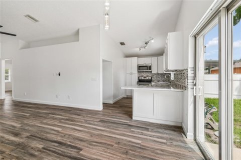 Villa ou maison à vendre à Tampa, Floride: 3 chambres, 103.21 m2 № 2226079 - photo 20