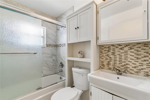 Villa ou maison à vendre à Tampa, Floride: 3 chambres, 103.21 m2 № 2226079 - photo 26