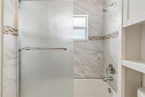Villa ou maison à vendre à Tampa, Floride: 3 chambres, 103.21 m2 № 2226079 - photo 27