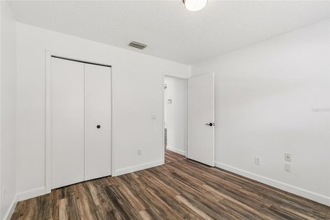 Villa ou maison à vendre à Tampa, Floride: 3 chambres, 103.21 m2 № 2226079 - photo 30