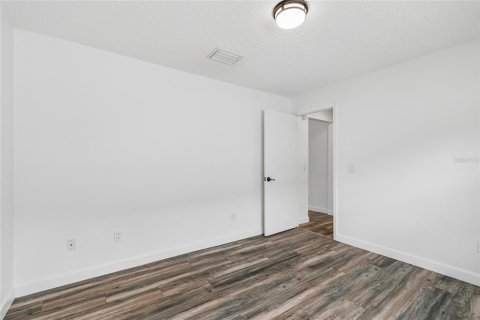Villa ou maison à vendre à Tampa, Floride: 3 chambres, 103.21 m2 № 2226079 - photo 25