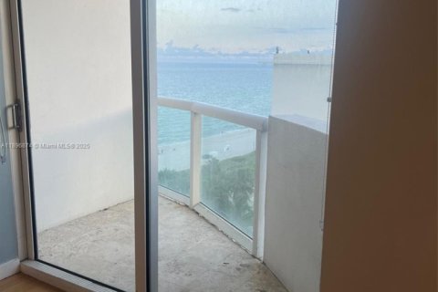Снять в аренду кондоминиум в Майами-Бич, Флорида 1 спальня, 63.45м2, № 1947849 - фото 12