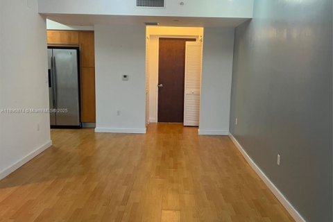 Снять в аренду кондоминиум в Майами-Бич, Флорида 1 спальня, 63.45м2, № 1947849 - фото 7