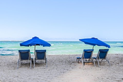 Снять в аренду кондоминиум в Майами-Бич, Флорида 1 спальня, 63.45м2, № 1947849 - фото 25