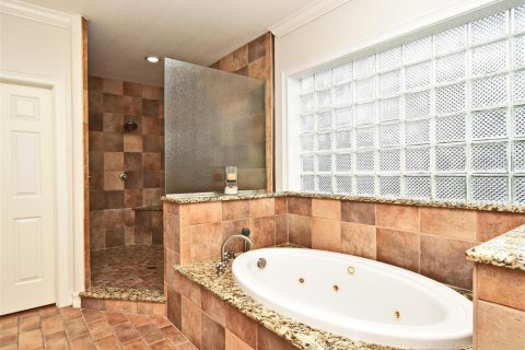 House in Maitland, Florida 6 bedrooms, 371.24 sq.m. № 1783404 - photo 30