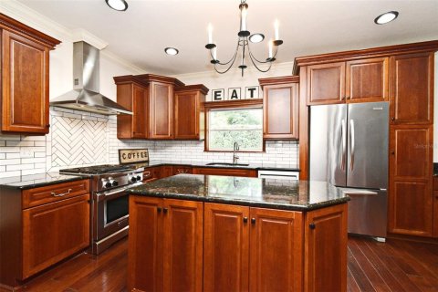 House in Maitland, Florida 6 bedrooms, 371.24 sq.m. № 1783404 - photo 18