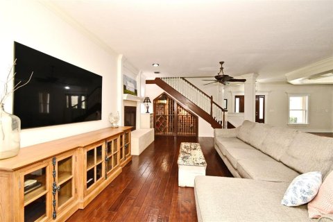 House in Maitland, Florida 6 bedrooms, 371.24 sq.m. № 1783404 - photo 3