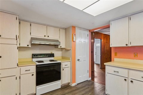 Casa en venta en Brooksville, Florida, 3 dormitorios, 194.35 m2 № 2238419 - foto 14