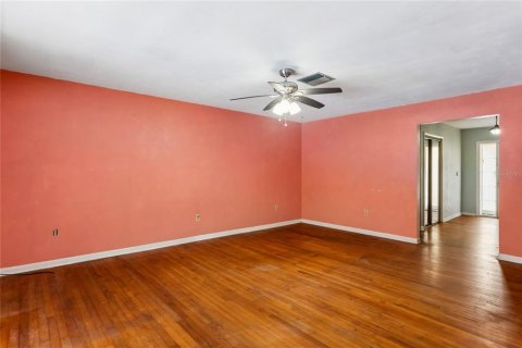 Casa en venta en Brooksville, Florida, 3 dormitorios, 194.35 m2 № 2238419 - foto 10