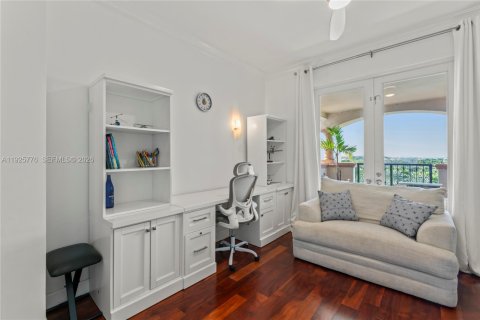 Condo in Miami Beach, Florida, 4 bedrooms  № 2001614 - photo 21