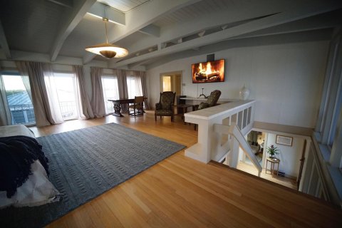 House in Lantana, Florida 4 bedrooms, 357.3 sq.m. № 2081970 - photo 20