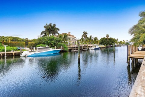 House in Ocean Ridge, Florida 2 bedrooms, 135.64 sq.m. № 2087678 - photo 6