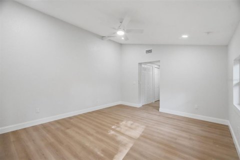Casa en venta en Chiefland, Florida, 2 dormitorios, 166.3 m2 № 2378090 - foto 21