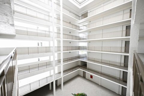 Condominio en venta en Sarasota, Florida, 2 dormitorios, 138.8 m2 № 2202495 - foto 3