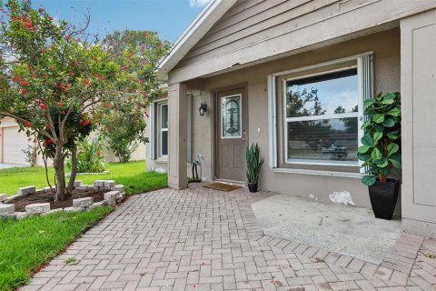 House in Brandon, Florida 3 bedrooms, 145.39 sq.m. № 2101602 - photo 25