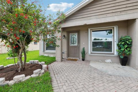 House in Brandon, Florida 3 bedrooms, 145.39 sq.m. № 2101602 - photo 24