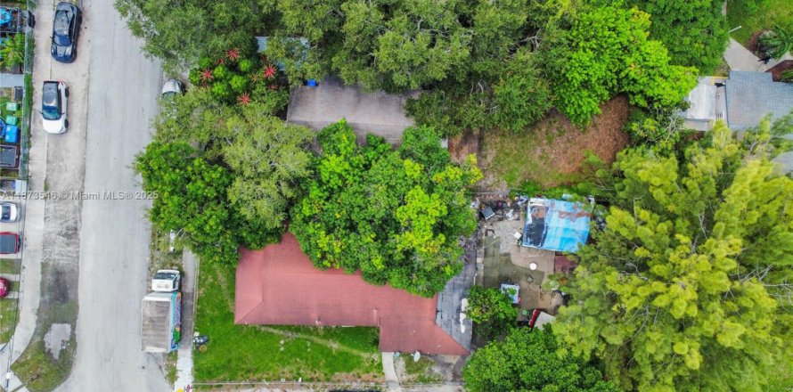 Terrain à Miami, Floride № 1926869