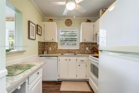 Condo in Deerfield Beach, Florida, 1 bedroom  № 1865625 - photo 10