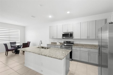House in Haines City, Florida 3 bedrooms, 155.24 sq.m. № 1757561 - photo 3