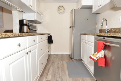 Copropriété à louer à Largo, Floride: 1 chambre, 69.4 m2 № 2234094 - photo 7