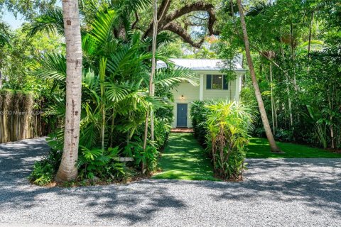 Снять в аренду виллу или дом в Майами, Флорида 2 спальни, 139.45м2, № 1942632 - фото 5