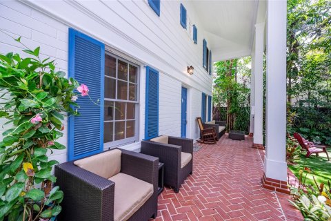 Снять в аренду виллу или дом в Майами, Флорида 2 спальни, 139.45м2, № 1942632 - фото 6