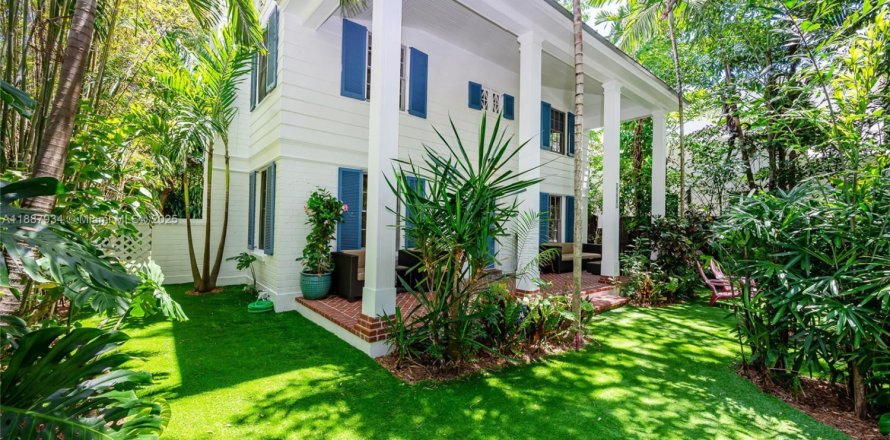 Дом в Майами, Флорида 2 спальни, 139.45м2 № 1942632